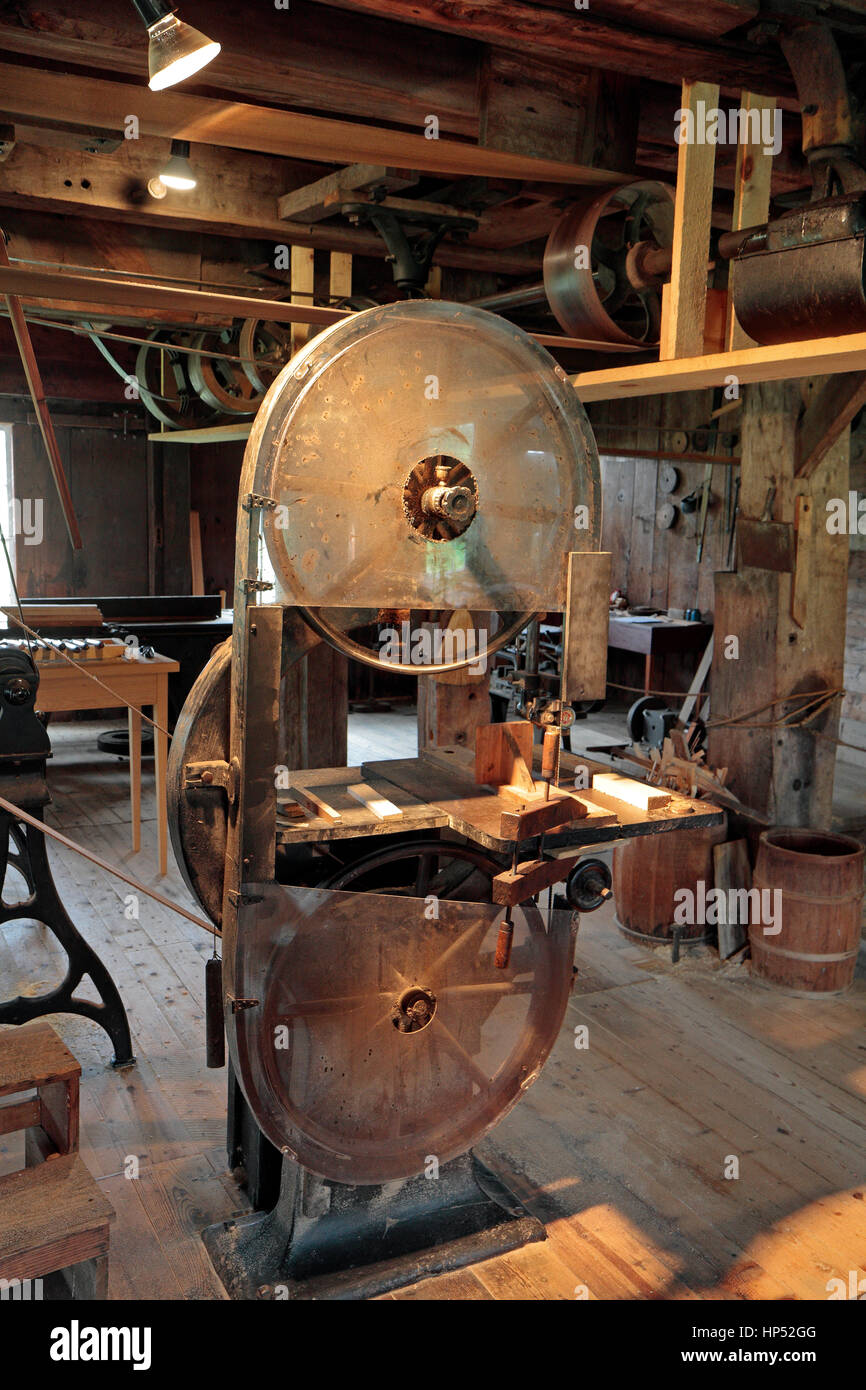 Machine shop interior hi-res stock photography and images - Alamy