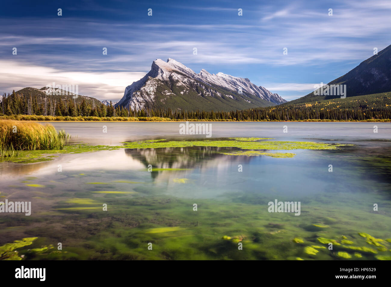 Sunrise vermilion lakes banff hi-res stock photography and images - Alamy