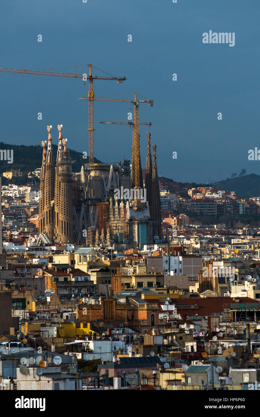 Barcelona cityscape skyline hi-res stock photography and images - Alamy