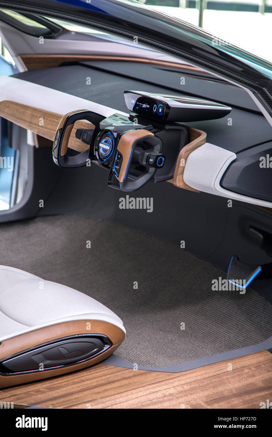 Car in tokyo hires stock photography and images Alamy