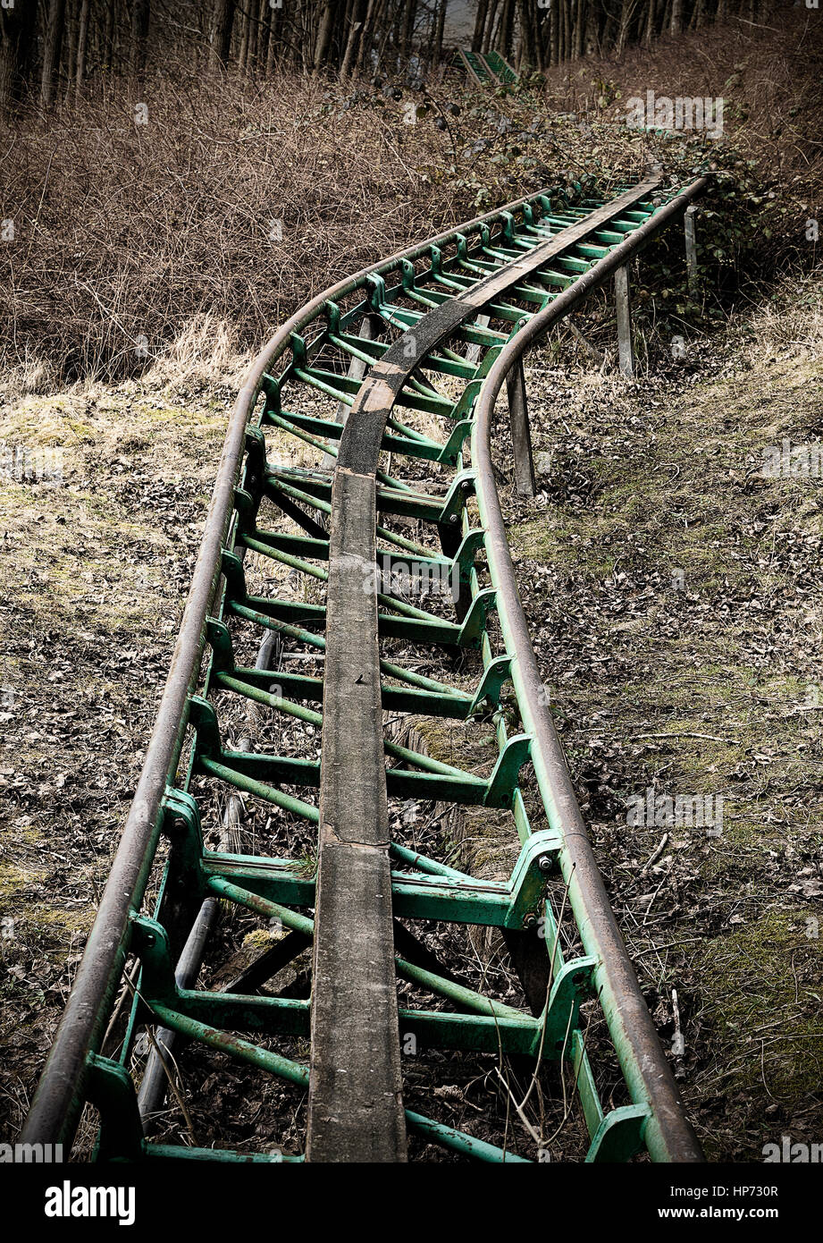 Abandoned theme park hi-res stock photography and images - Alamy