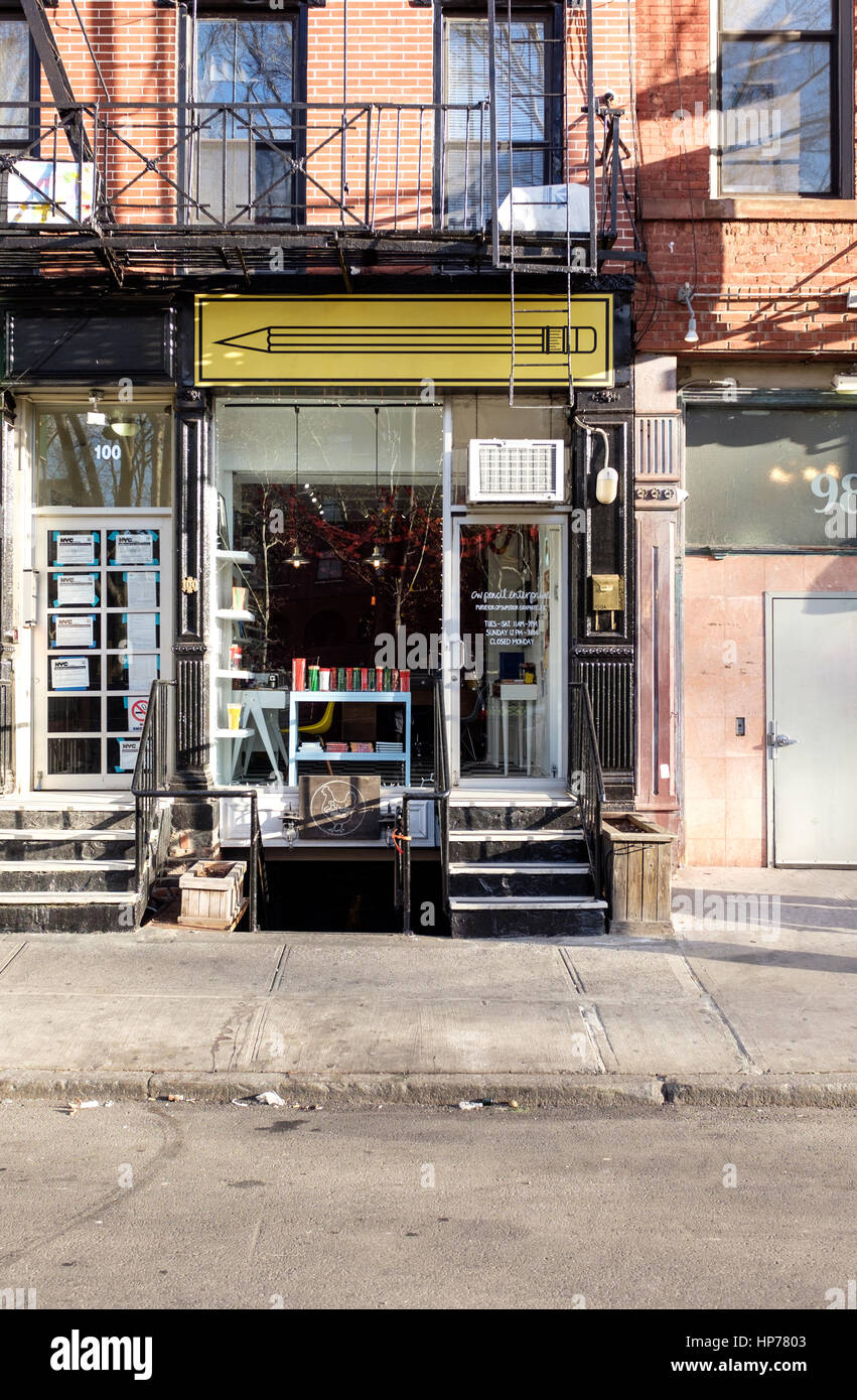CW Pencil Enterprise shop, New York, USA Stock Photo Alamy