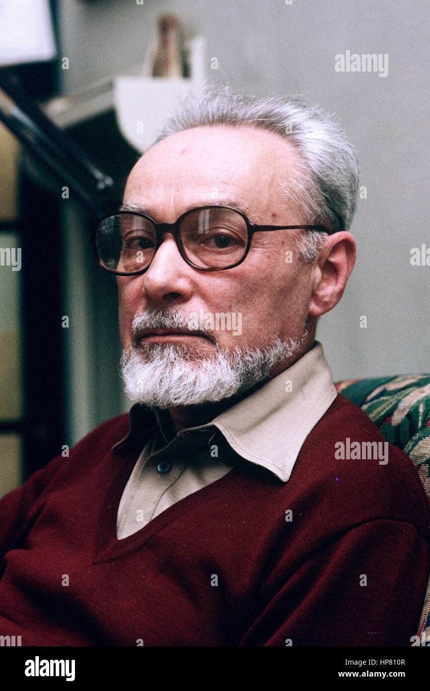 Portrait of Primo Levi at his place - February 1987 ©Basso Cannarsa/Opale  Stock Photo - Alamy