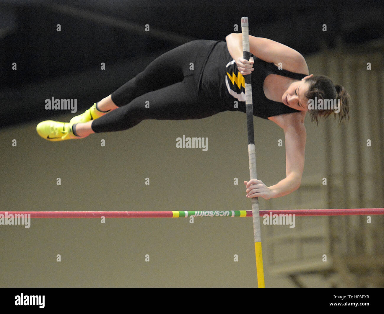 Usa. 19th Feb, 2017. 4 inches to win the women's 3079 pole vault at