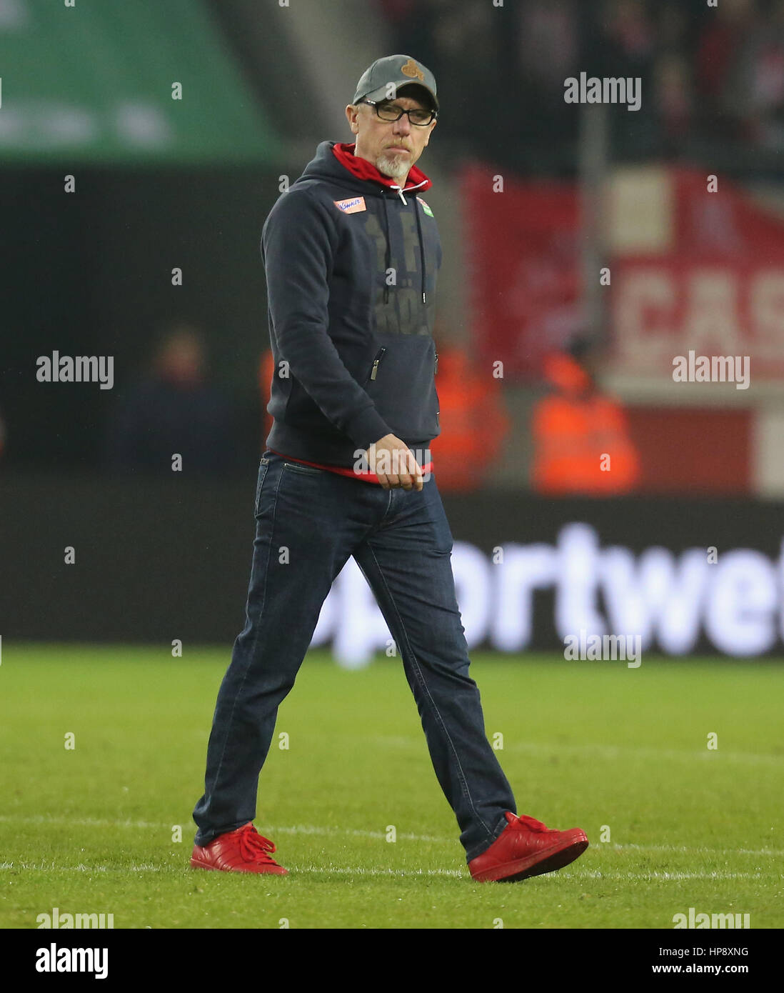 Cologne, Germany, February 19, 2017, Bundesliga matchday 21, 1. FC Koeln - FC Schalke 04:  Manager Peter Stoeger (Koeln) goes over the playing field.                        © Juergen Schwarz/Alamy Live News Stock Photo