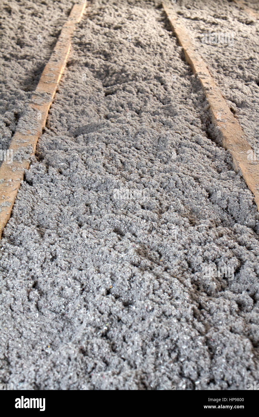 ecofriendly cellulose insulation made from recycled paper for building