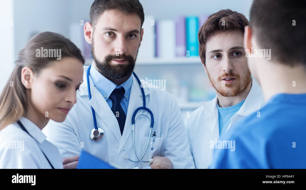 Medical team meeting hi-res stock photography and images - Alamy