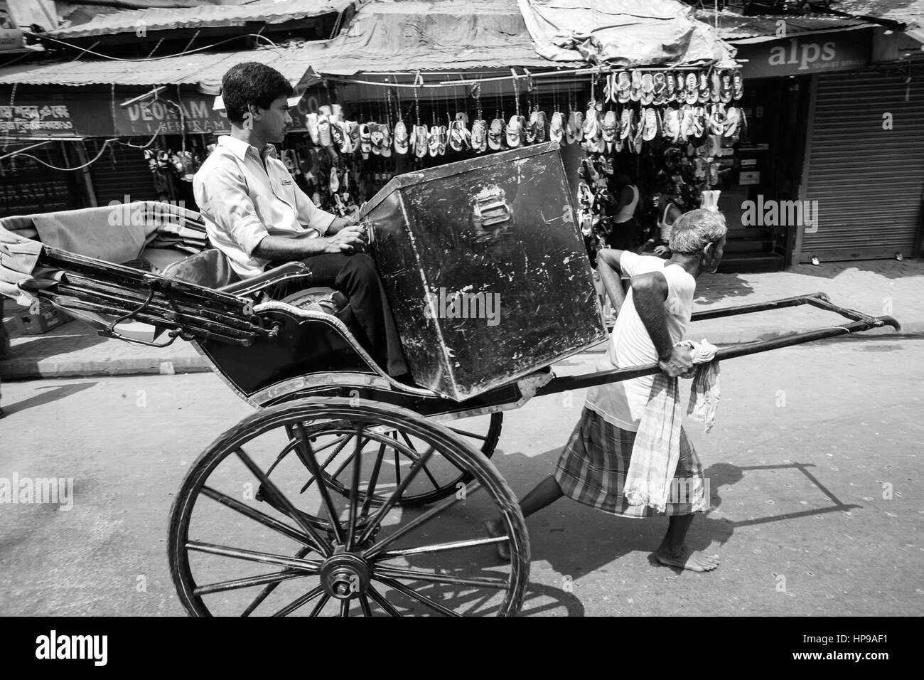 Kolkata rickshaw Black and White Stock Photos & Images Alamy