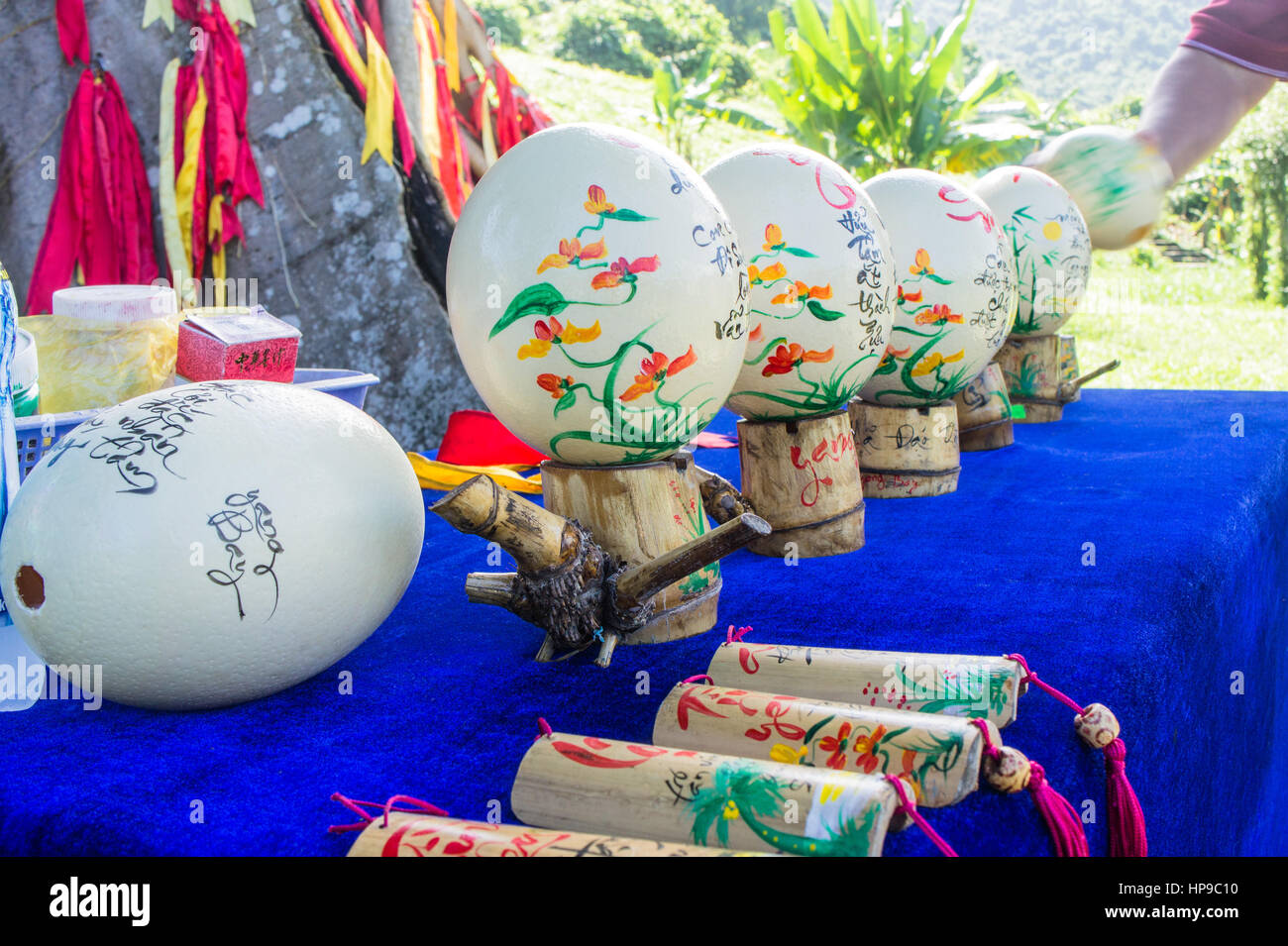 a gift shop. painted ostrich eggs. wishes for eggs Stock Photo Alamy