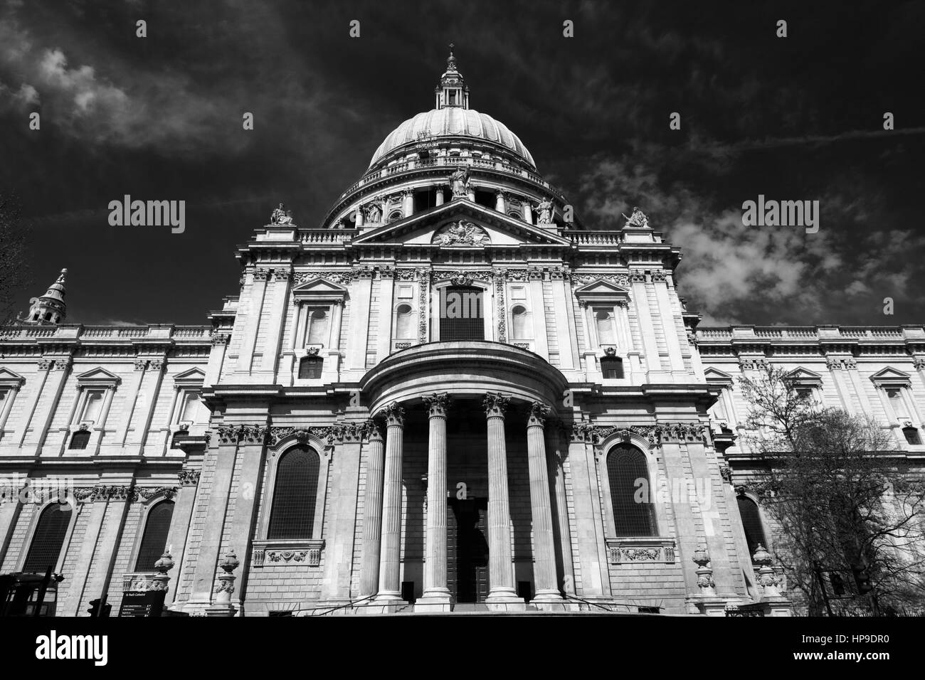 Summer, exterior view of Saint Pauls Cathedral, North Bank, London City, England, UK Built by Sir Christopher Wren Stock Photo