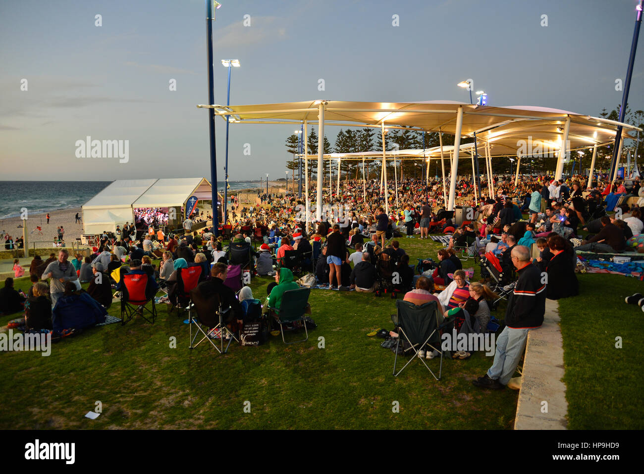 Family beach picnic australia hires stock photography and images Alamy