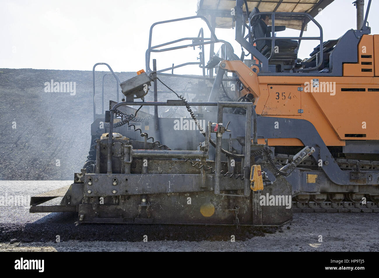 Teermaschine im Einsatz Stock Photo