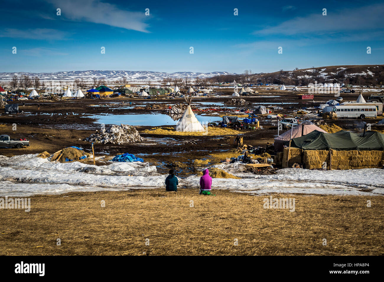 New York C Ity, United States. 19th Feb, 2017. Hundreds? of water ?protectors ?continued their massive clean up effort of the Oceti Sakowin camp in Standing Rock, North Dakota, where for months thousands have converged protesting the 3.8 billion dollar Dakota Access Pipeline. Despite President Donald Trump? ?granting the? ?final easement? earlier this month,? allowing Energy Transfer Partners to drill under the Missouri River, and ?with ?a deadline to evacuate the camp . Credit: Michael Nigro/Pacific Press/Alamy Live News Stock Photo