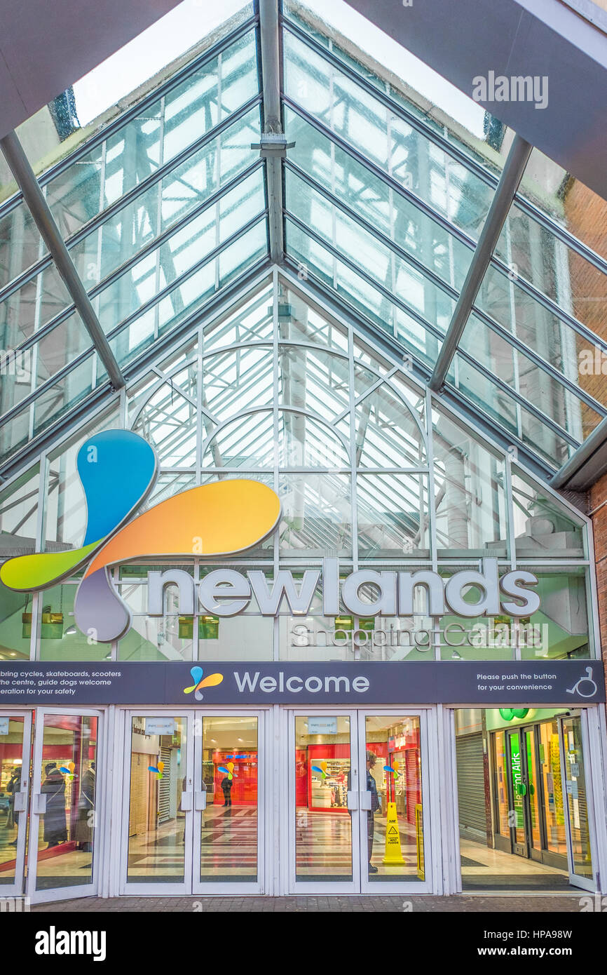 Entrance to the Newlands shopping centre, Kettering Stock Photo