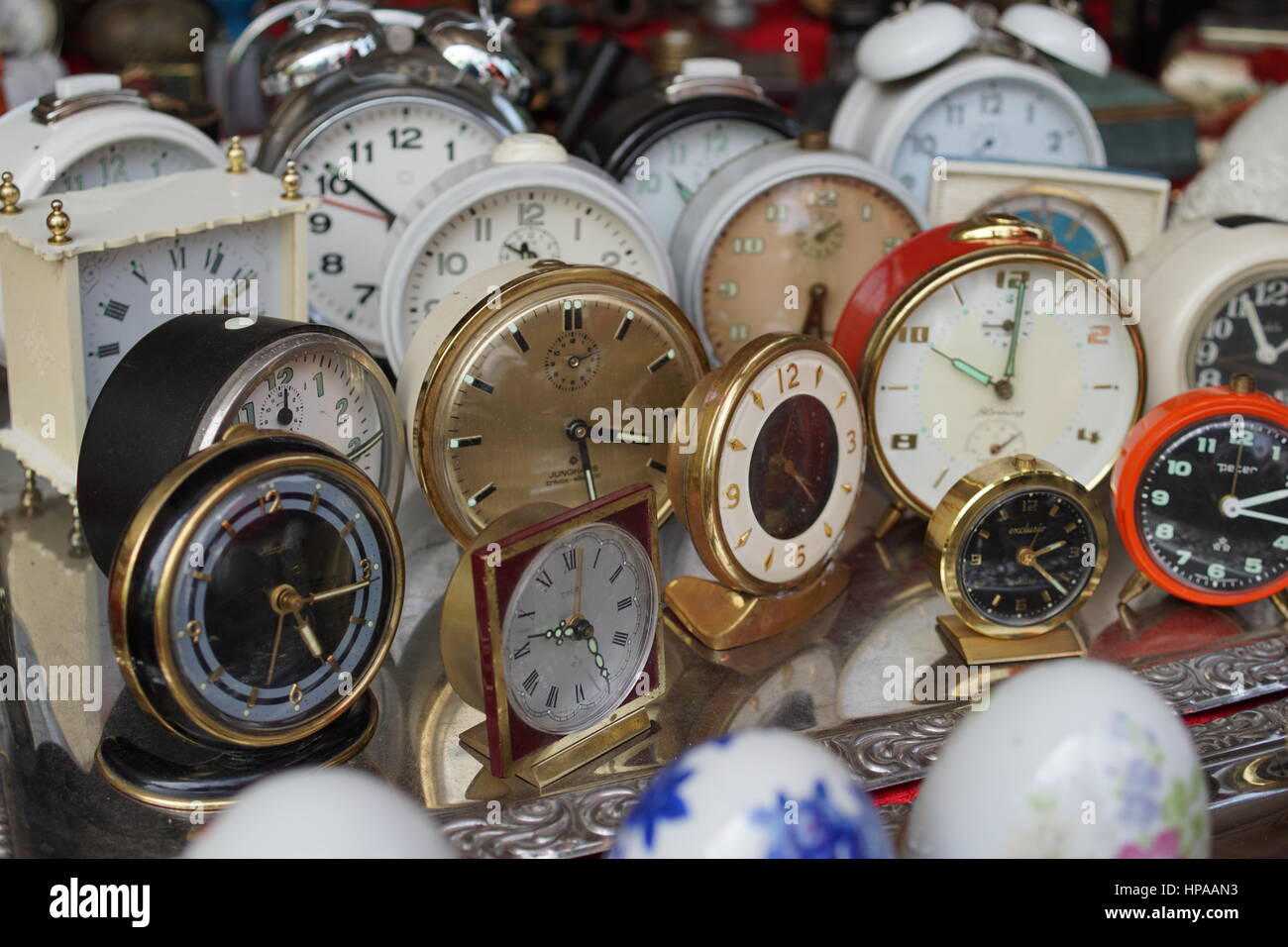 Flea Market Clocks Stock Photo Alamy