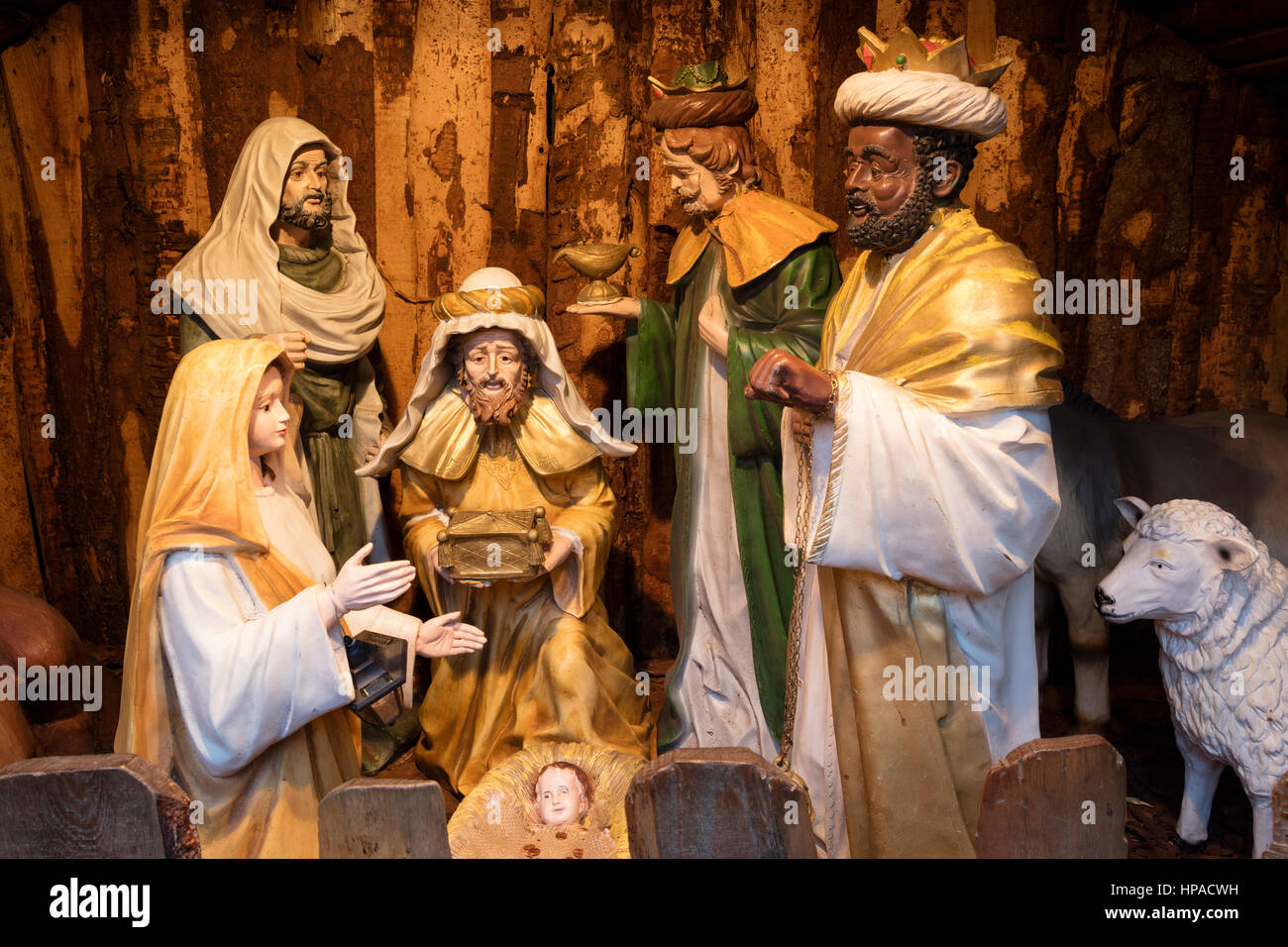 Nativity scene figures, Holy Family and Holy Three Kings of the
