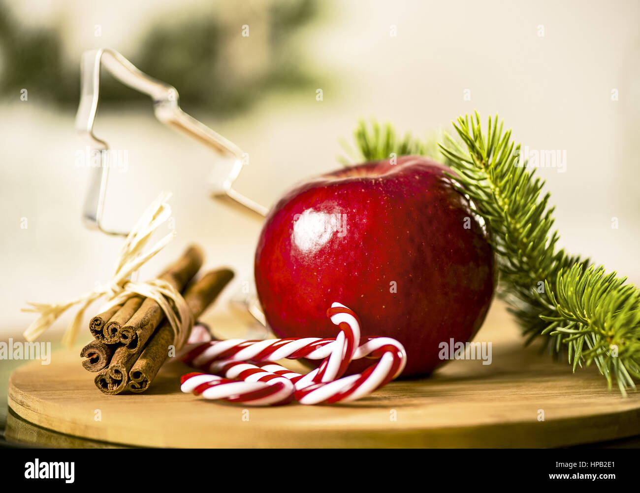 Weihnachtliche äpfel hi-res stock photography and images - Alamy