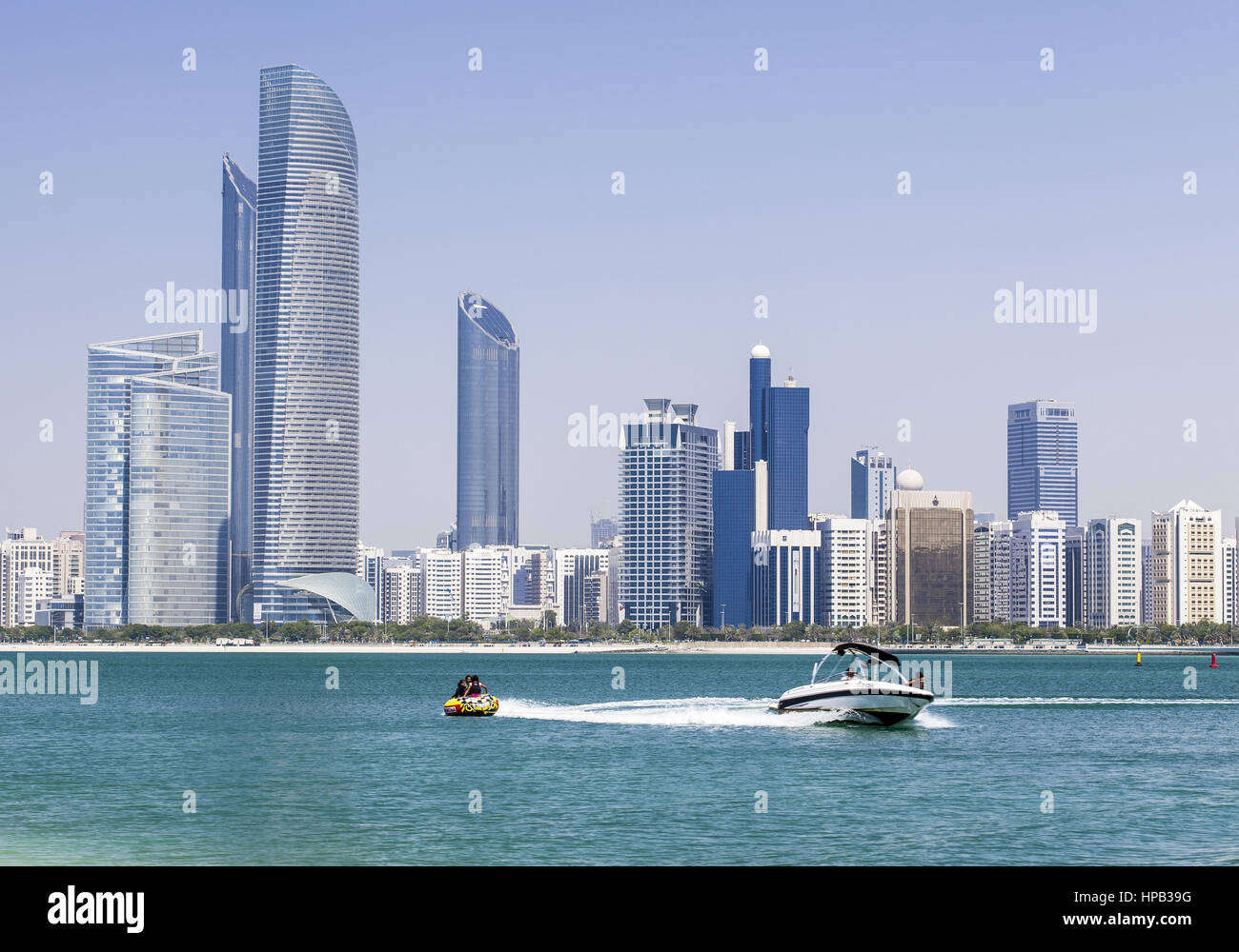 Skyline von Abu Dhabi, Vereinigte Arabische Emirate Stock Photo