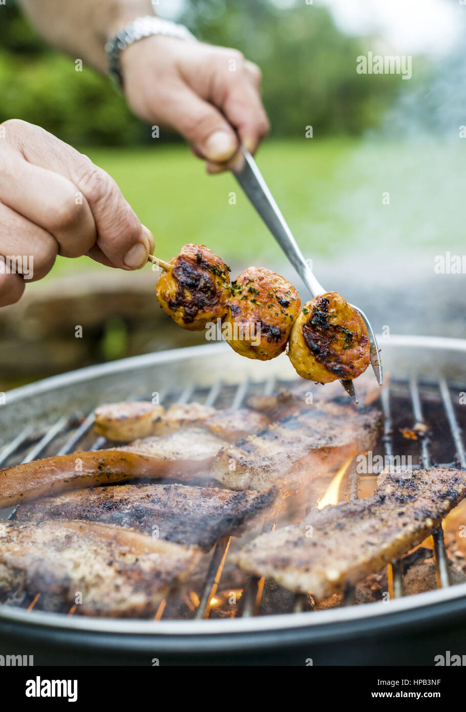 Gegrilltes Fleisch auf Grill Stock Photo