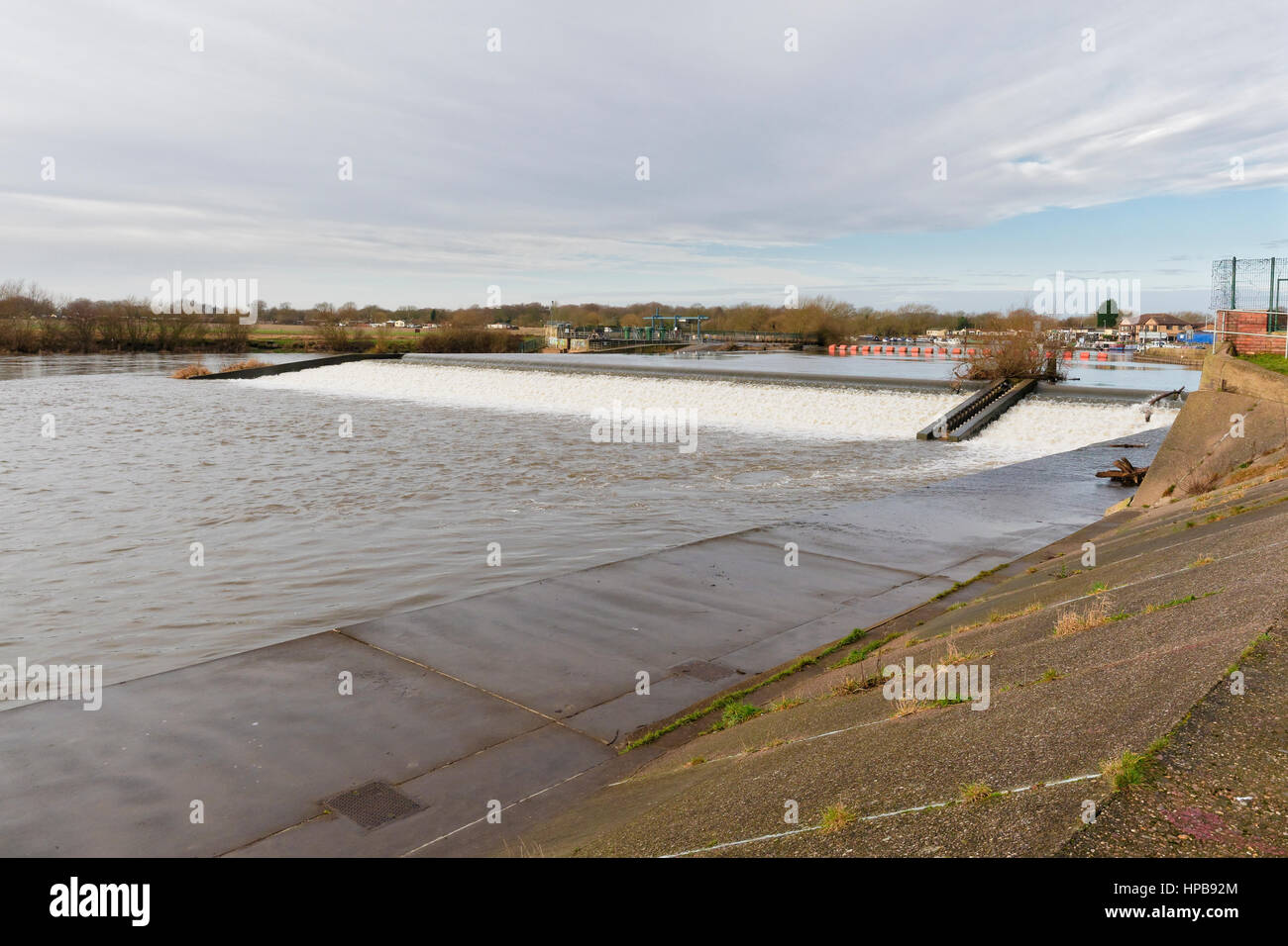 Large weir at the confluence of the River Trent and Beeston Canal Stock Photo