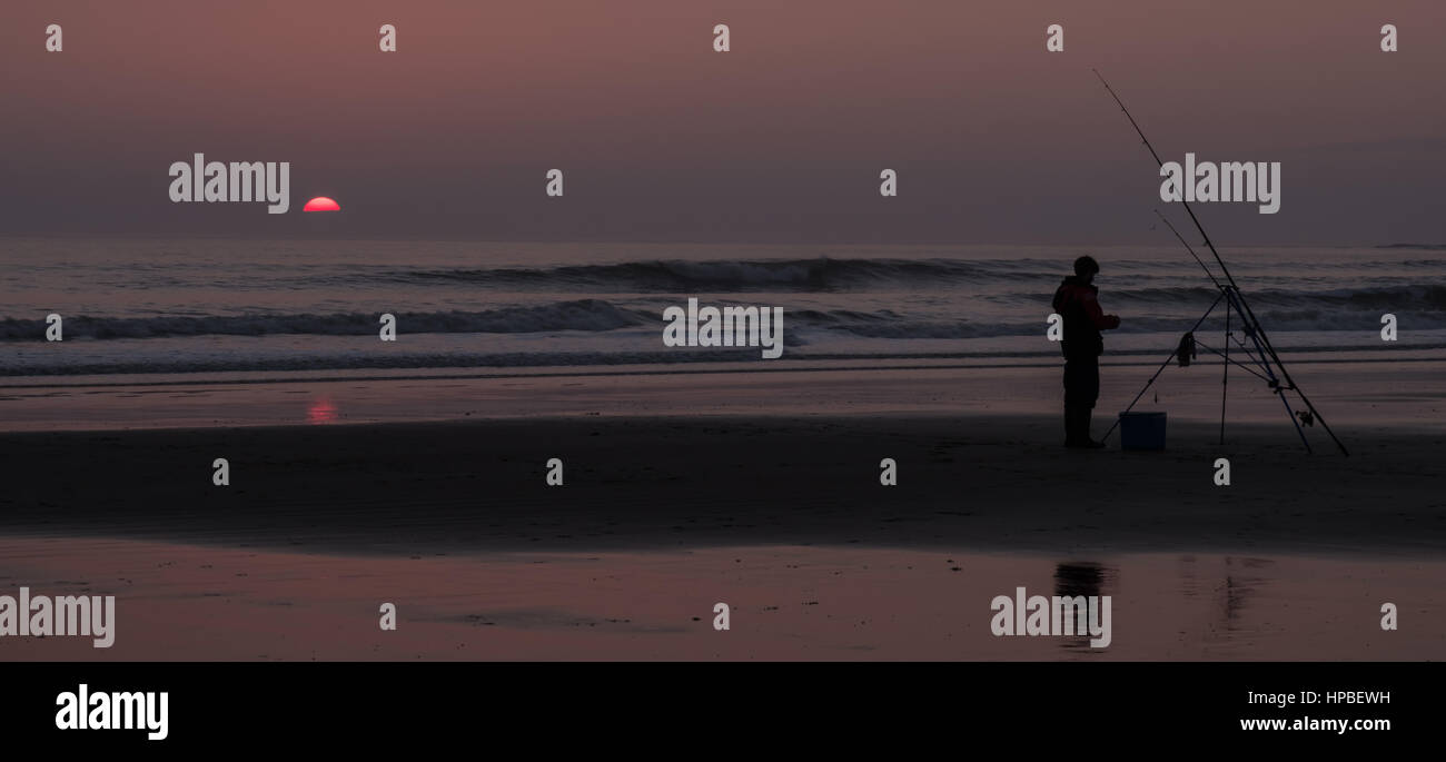 Treco Ray Catching A Sunset on The Beach At Trecco Bay Near Porthcawl In Wales ...
