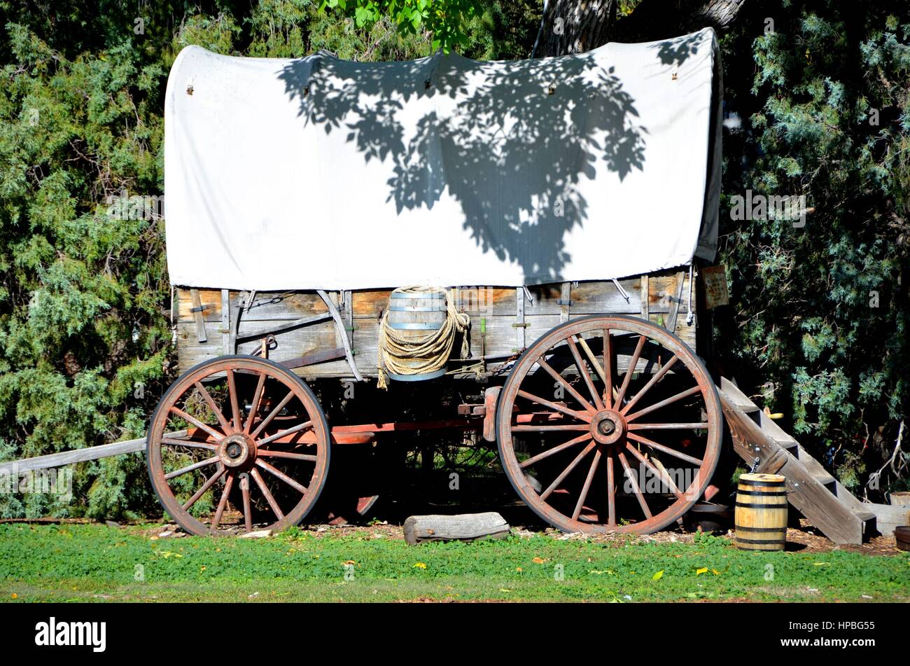 Horse drawn freight wagon hi-res stock photography and images - Alamy