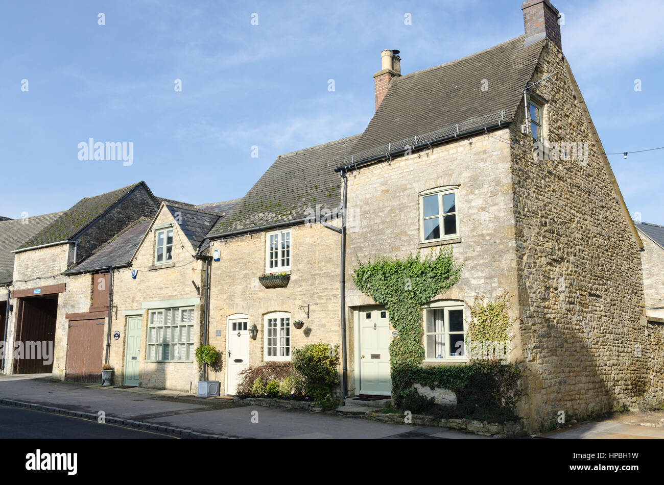 Small Cotswold stone cottages in Stow-on-the-Wold in the Cotswolds Stock Photo