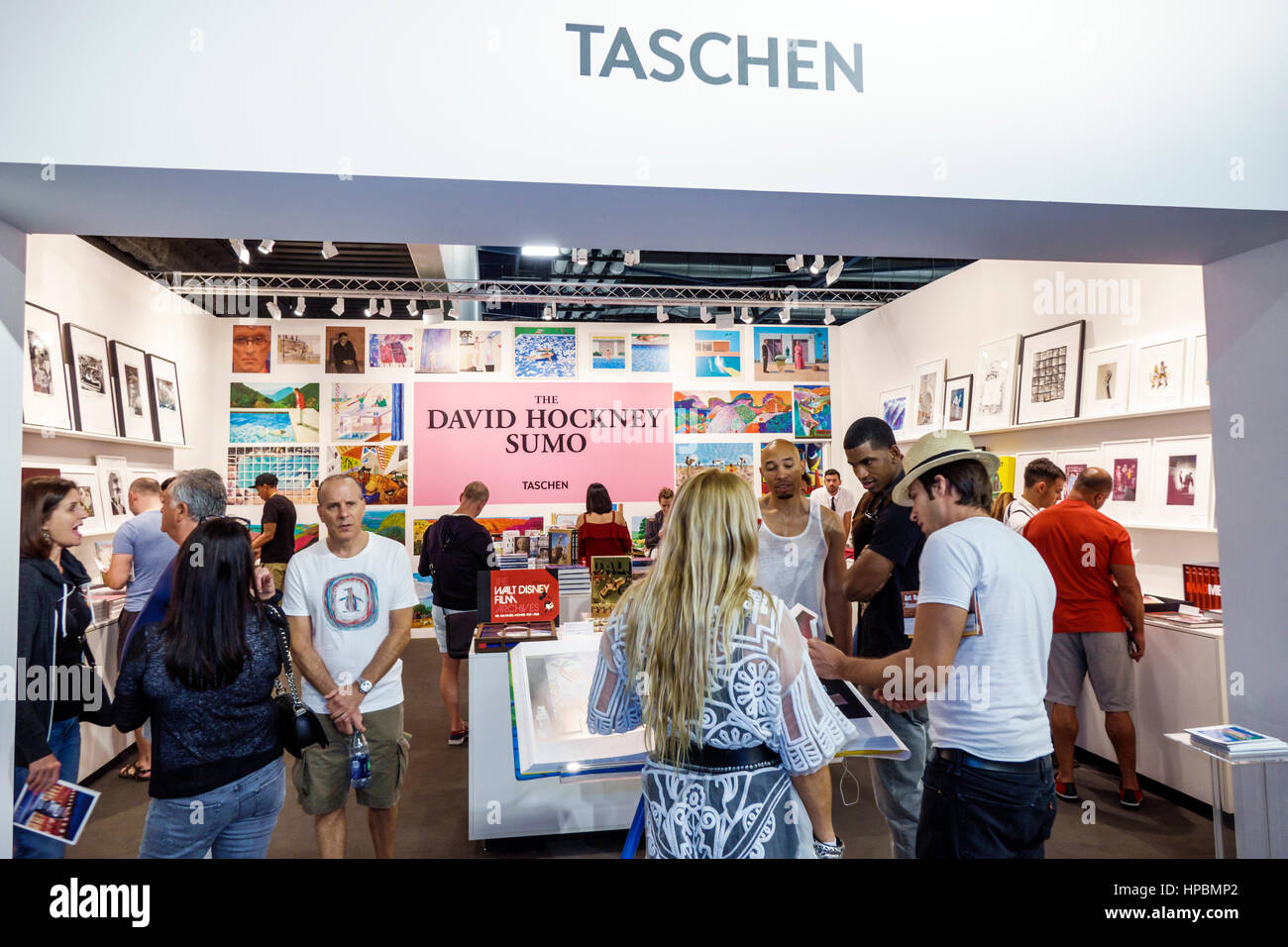 Taschen bookstore hi-res stock photography and images - Alamy