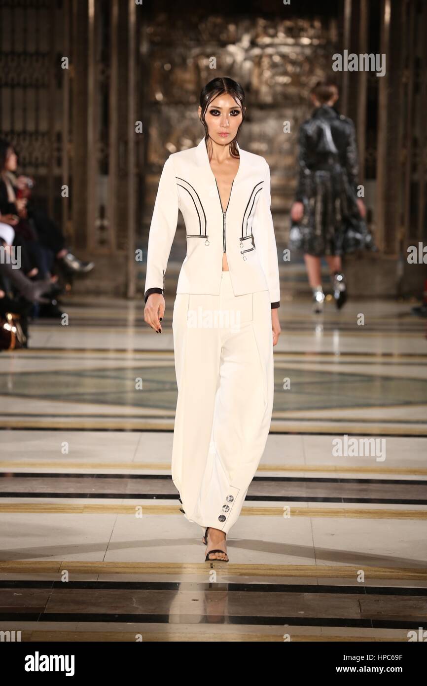 London Fashion Week , Fashion Scout Feb 2017 Catwalk .... Stock Photo