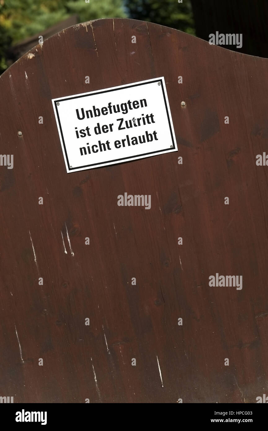 Alu-Schild 'Heizraum – Unbefugten Ist Der Zutritt Untersagt', 200x300 Mm, Geprägt