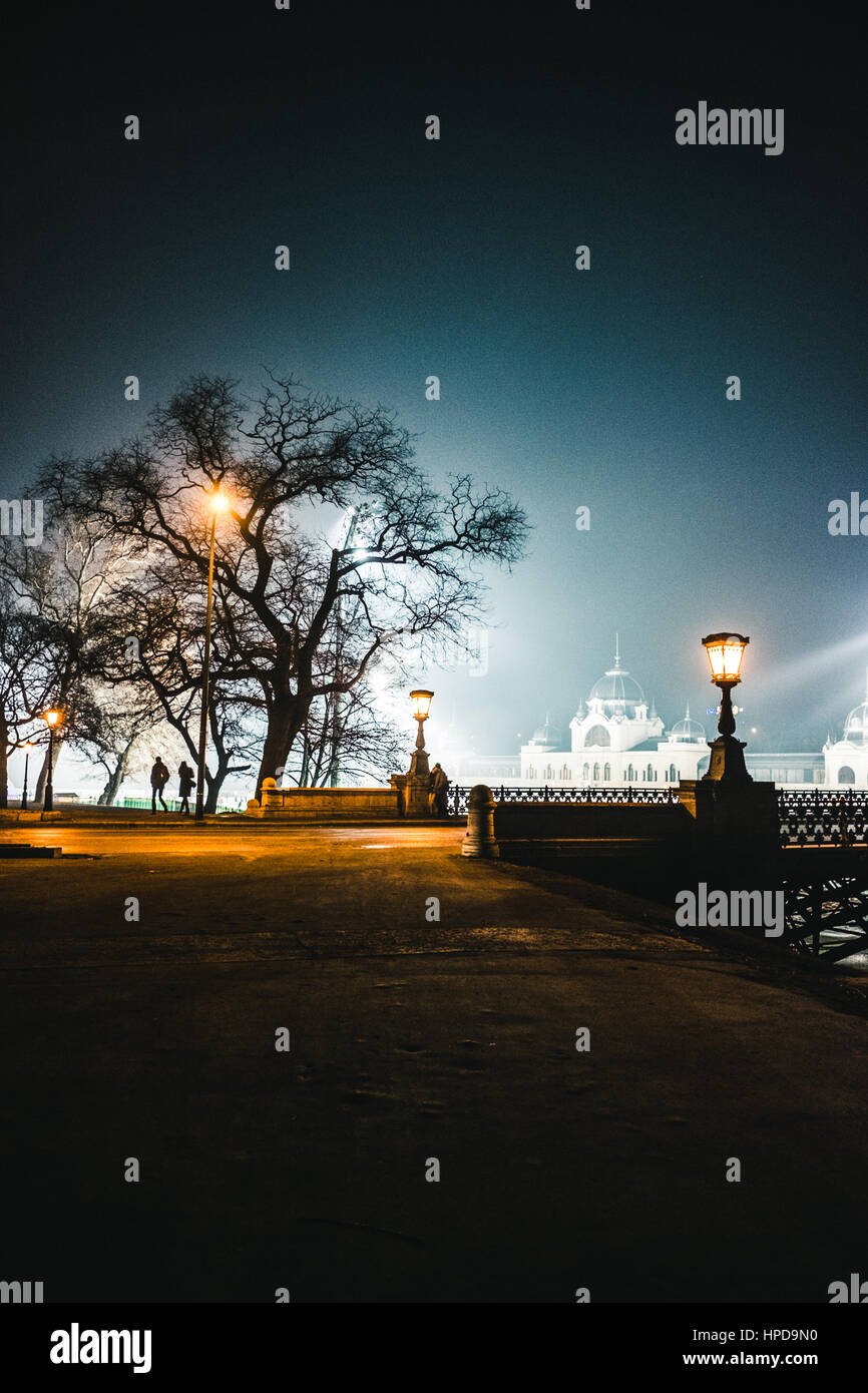 Hungary, Budapest   Photo: Cronos/Alessandro Bosio Stock Photo