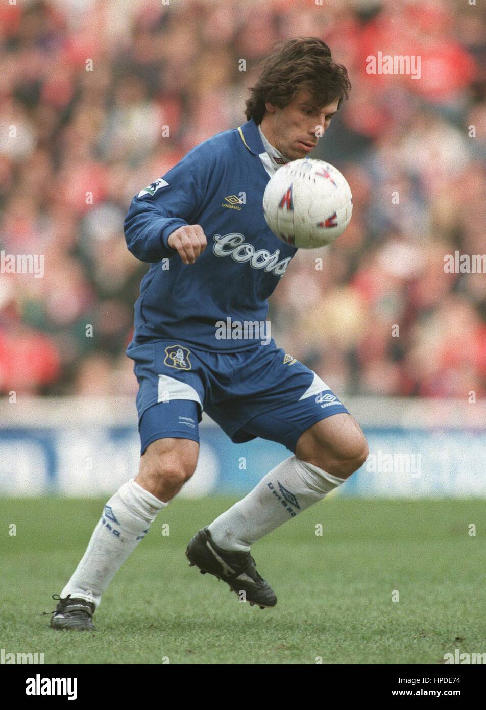 GIANFRANCO ZOLA CHELSEA FC 08 April 1997 Stock Photo - Alamy