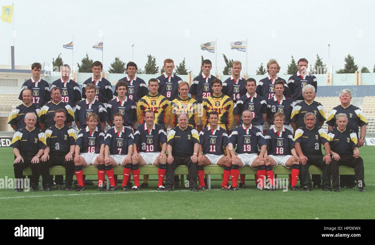 SCOTTISH FOOTBALL SQUAD SCOTLAND 09 June 1997 Stock Photo Alamy