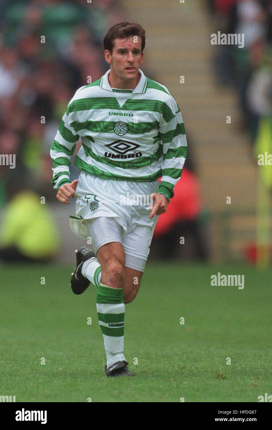 Tosh mckinlay glasgow celtic fc hi-res stock photography and images - Alamy