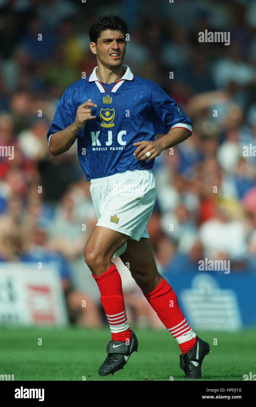 JOHN ALOISI PORTSMOUTH FC 18 August 1997 Stock Photo