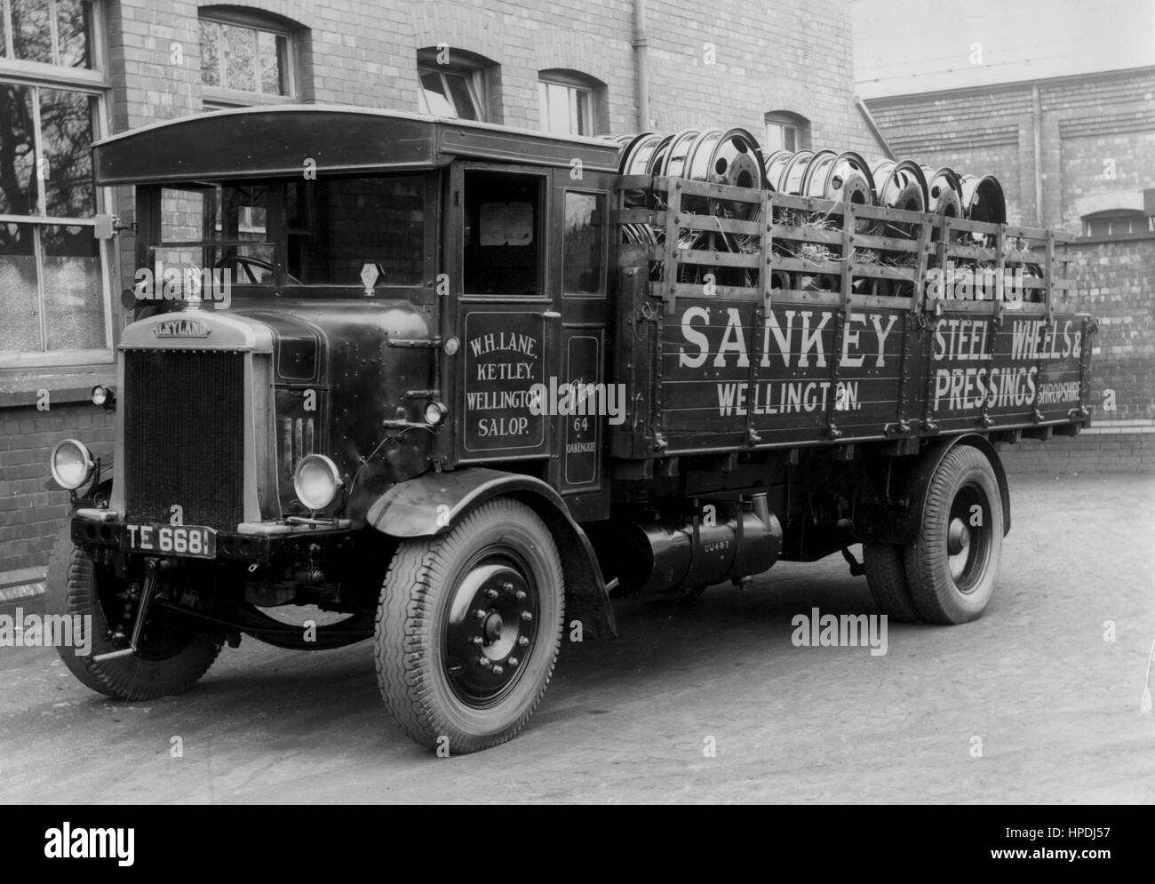 1930 Leyland 6 ton truck Stock Photo