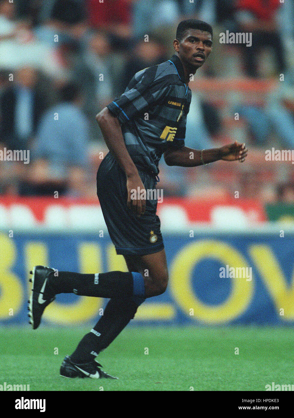 NWANKWO KANU INTER MILAN FC 18 September 1997 Stock Photo - Alamy