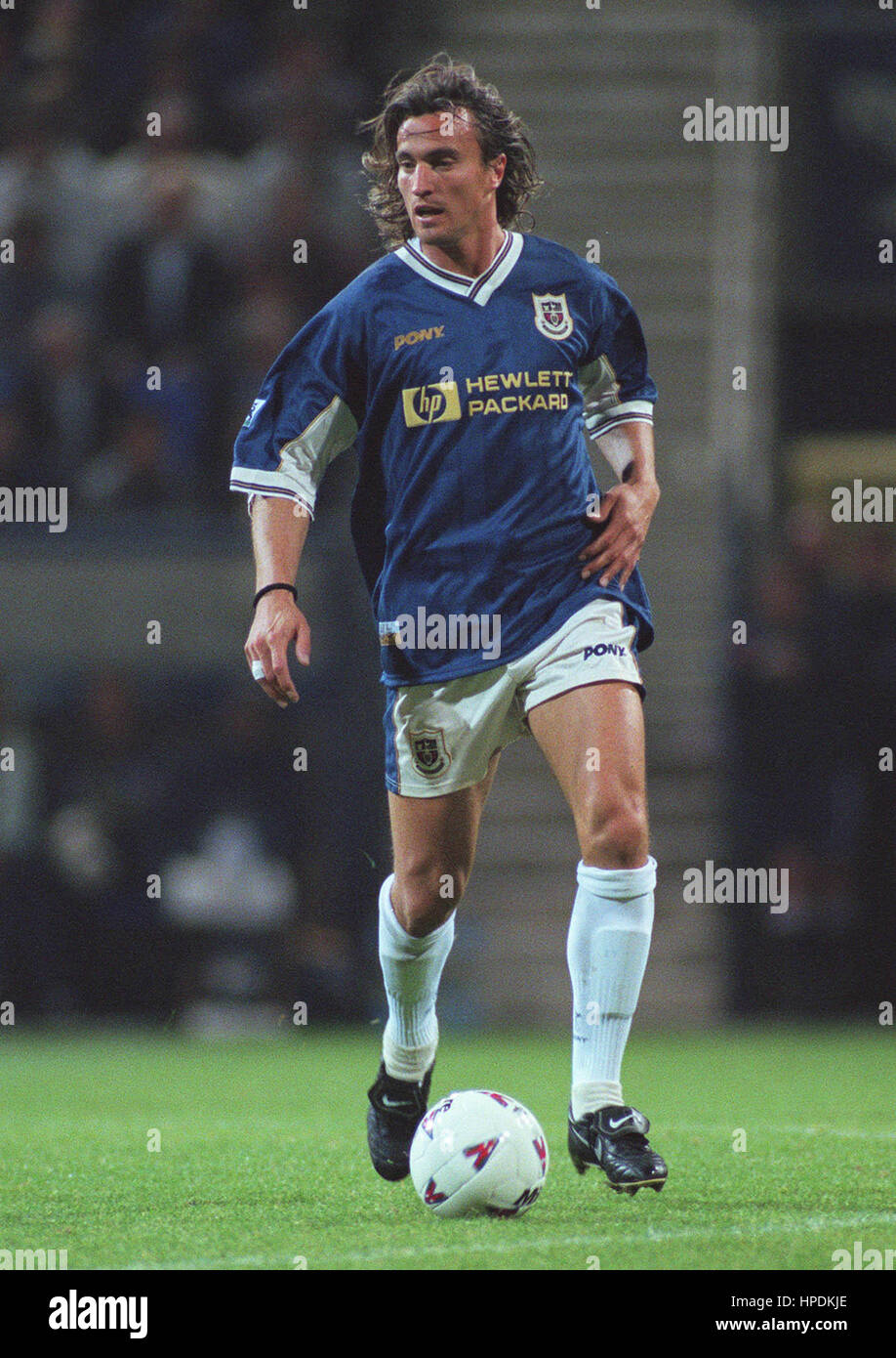 DAVID GINOLA TOTTENHAM HOTSPUR FC 24 September 1997 Stock Photo