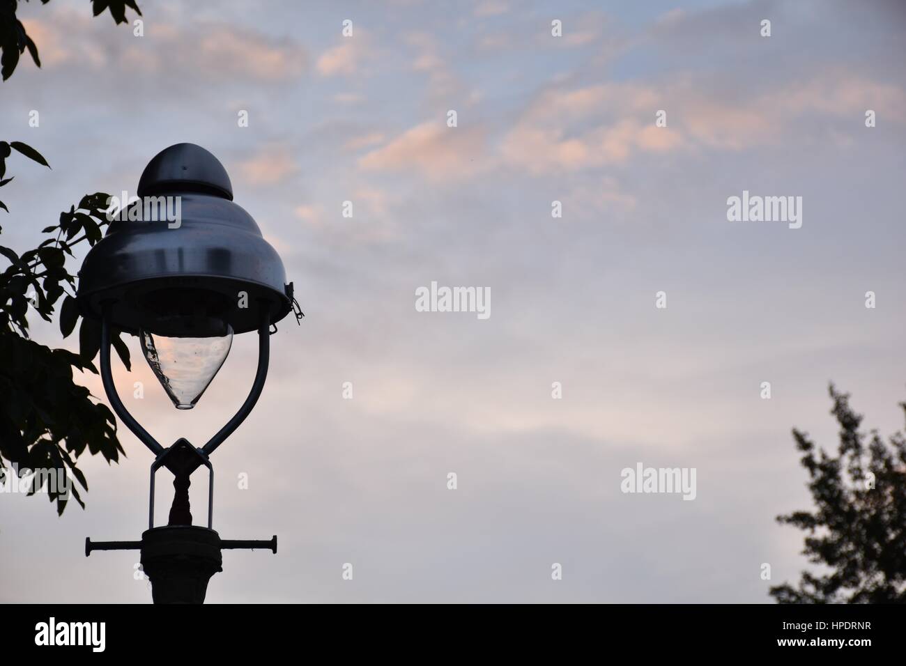 Retro street light lantern hi-res stock photography and images - Alamy