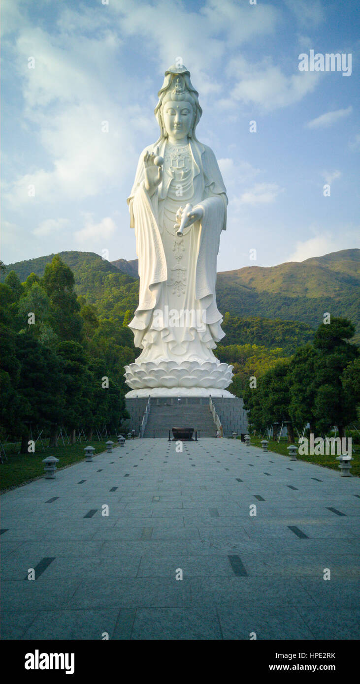 Guan yin statue hires stock photography and images Alamy