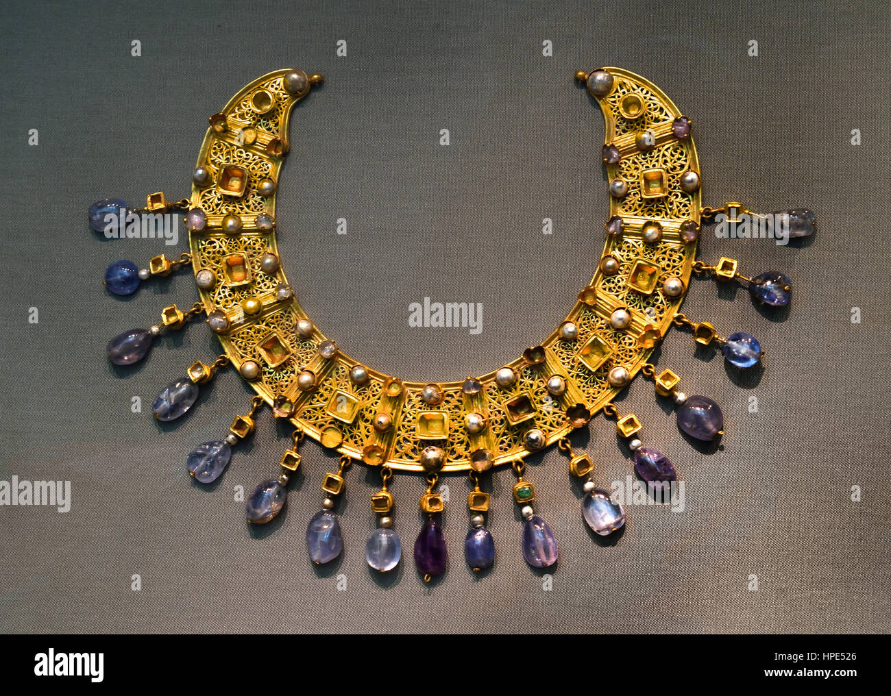 Ancient Egyptian Gold Jewelry