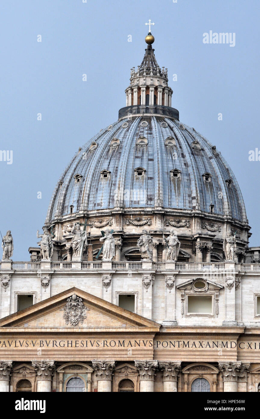 The dome cupola of the San Pietro basilica, Vatican Stock Photo Alamy