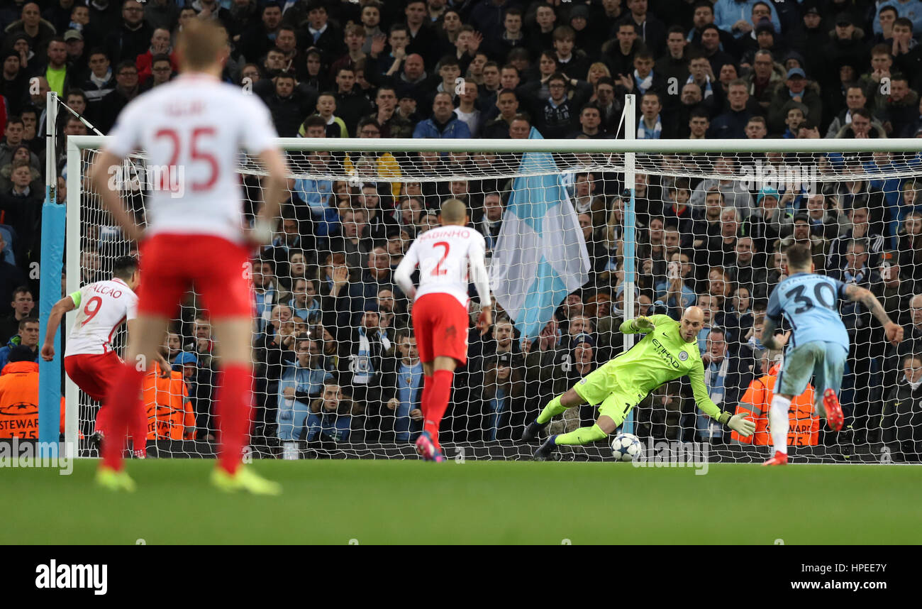 Manchester City goalkeeper Willy Caballero save a penalty from Monaco's Radamel Falcao during the UEFA Champions League match at the Etihad Stadium, Manchester. Stock Photo