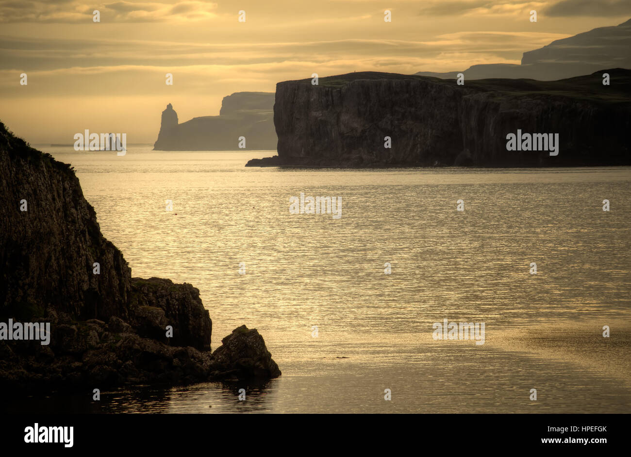 Coastline of Fiskavaig Bay, Isle of Skye, Scotland Stock Photo