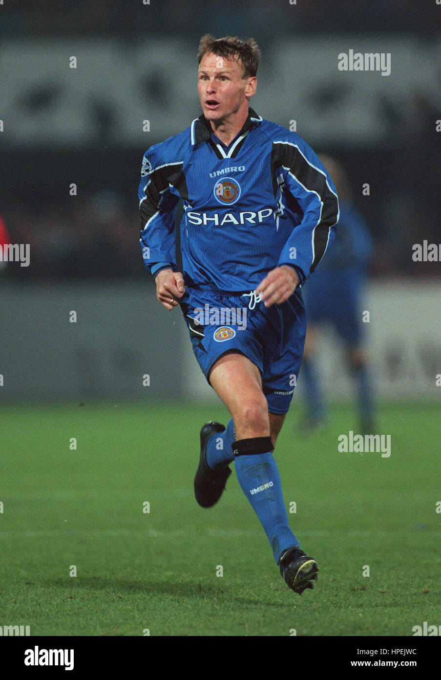 TEDDY SHERINGHAM MANCHESTER UNITED FC 11 November 1997 Stock Photo