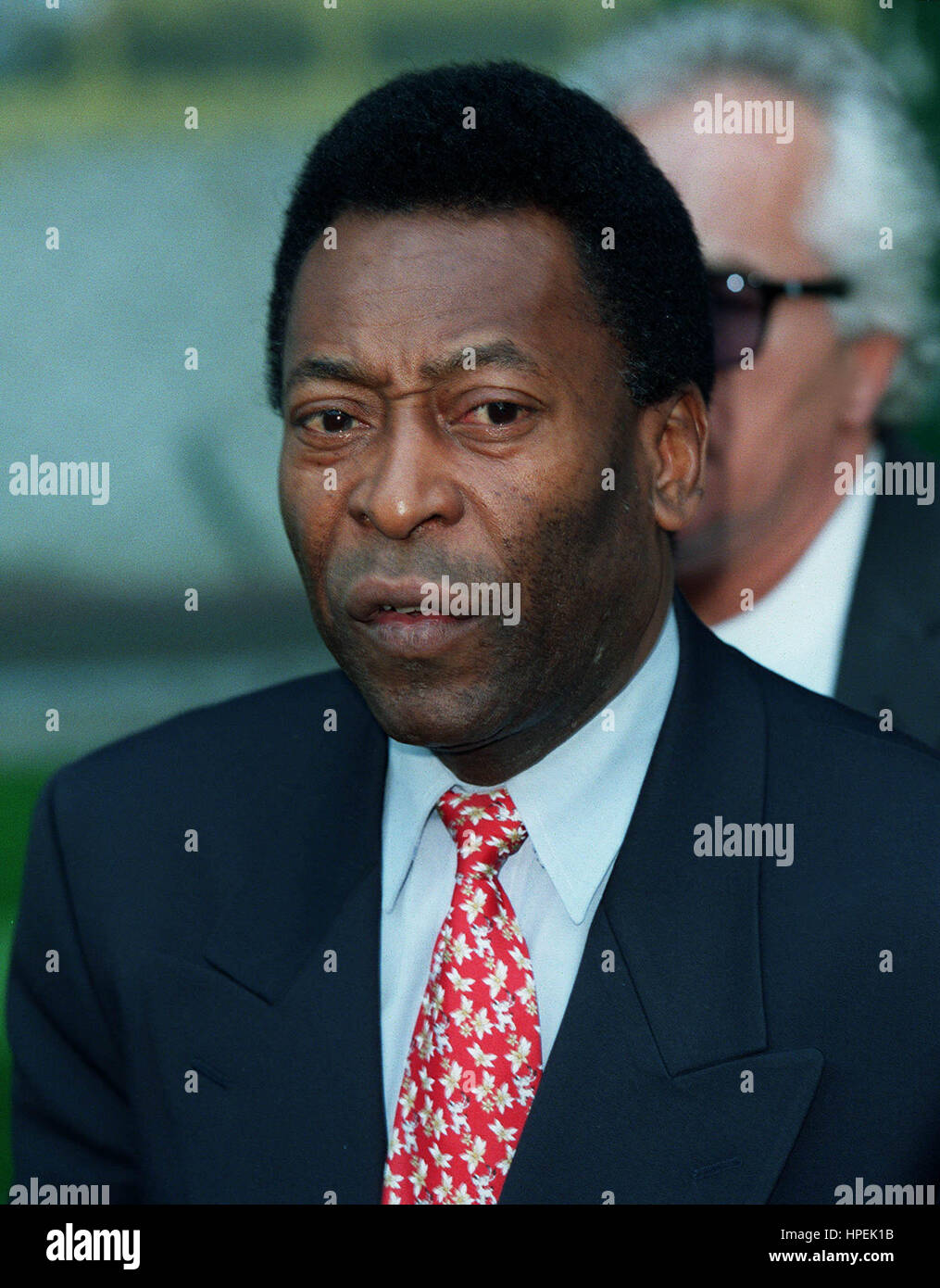 PELE BRAZILIAN FOOTBALL LEGEND 13 November 1997 Stock Photo Alamy