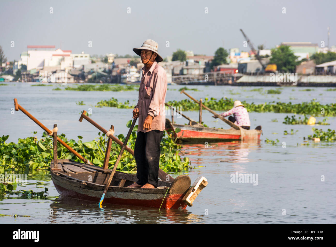 Fishermen in the mekong delta asia hi-res stock photography and images ...
