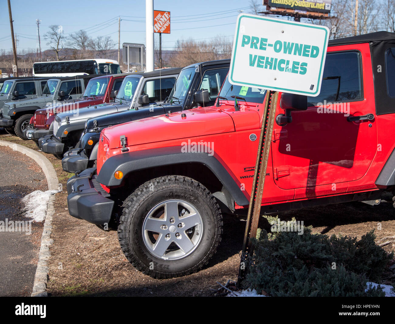 Cars for sale at a an automobile dealership in Ramsey, New Jersey Stock Photo