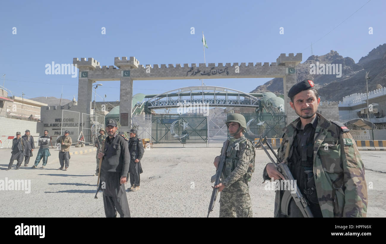 TORKHAM, 21/02/2017: Pakistan-Gate at Torkham border has been closed sinece Fen 17, 2017.  the border security forces stand alert to deter any sort of mishap. it to be mentioned here that after militants attack on a Sufi shrine in Pakistan. Stock Photo