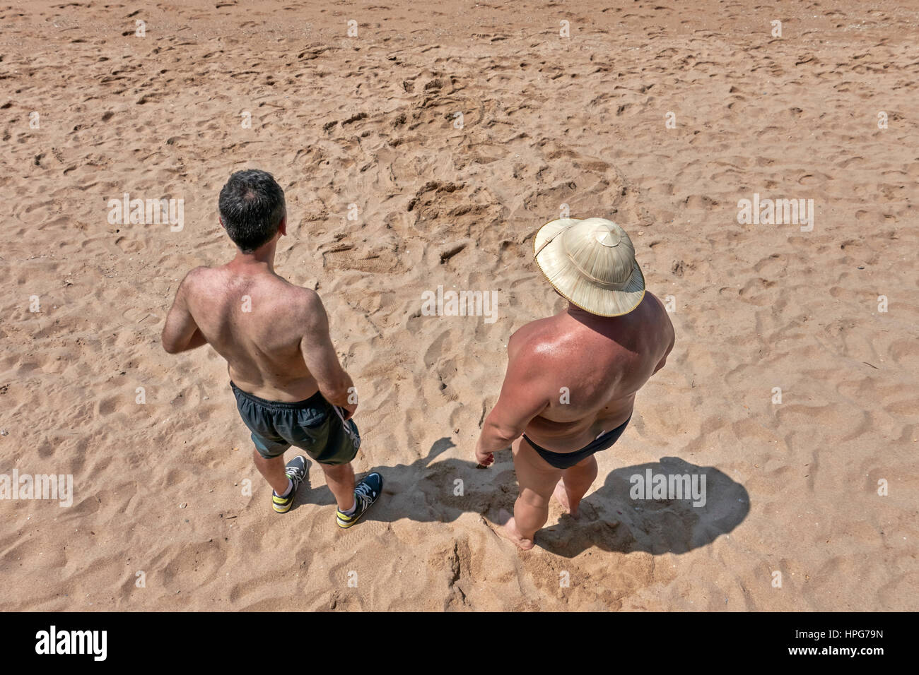 Man with pith helmet hi-res stock photography and images - Alamy